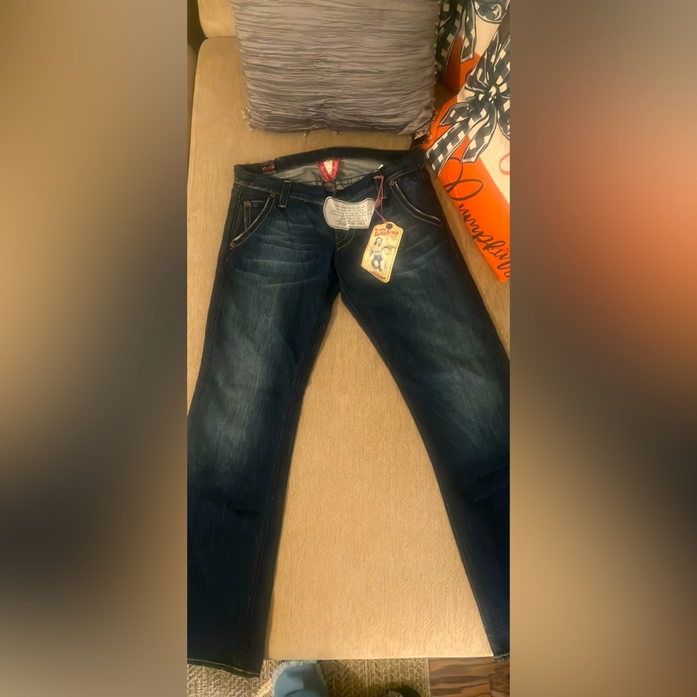 New with tags Lucky Brand lowrise flared jeans